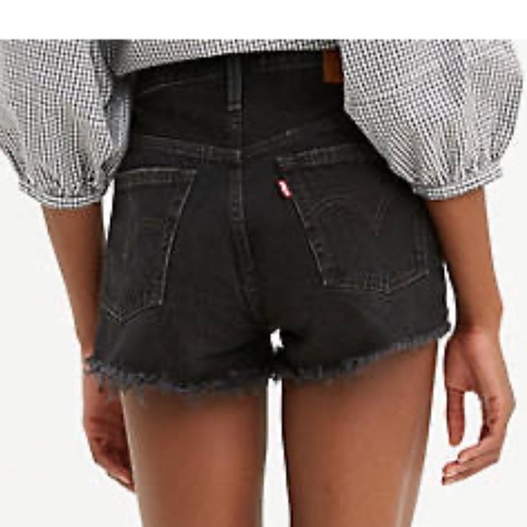 Levis shorts - Picture 2 of 4